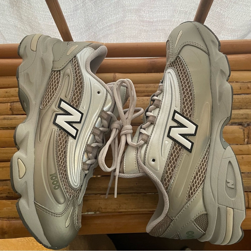 New Balance 1000 Sneakers